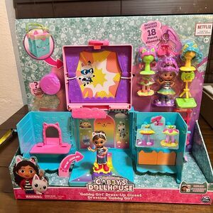 NIB Dreamworks Gabby’s Dollhouse "Gabby Girl" Dress-Up Closet Dressing 18pc Set